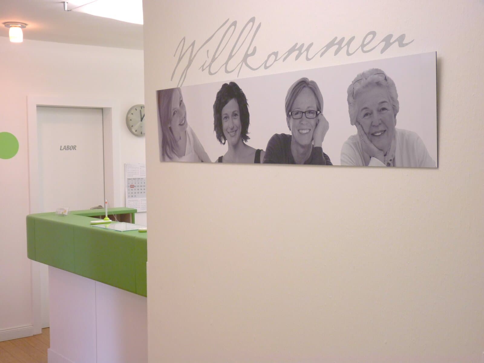Empfangsbereich der Praxis für Frauenheilkunde